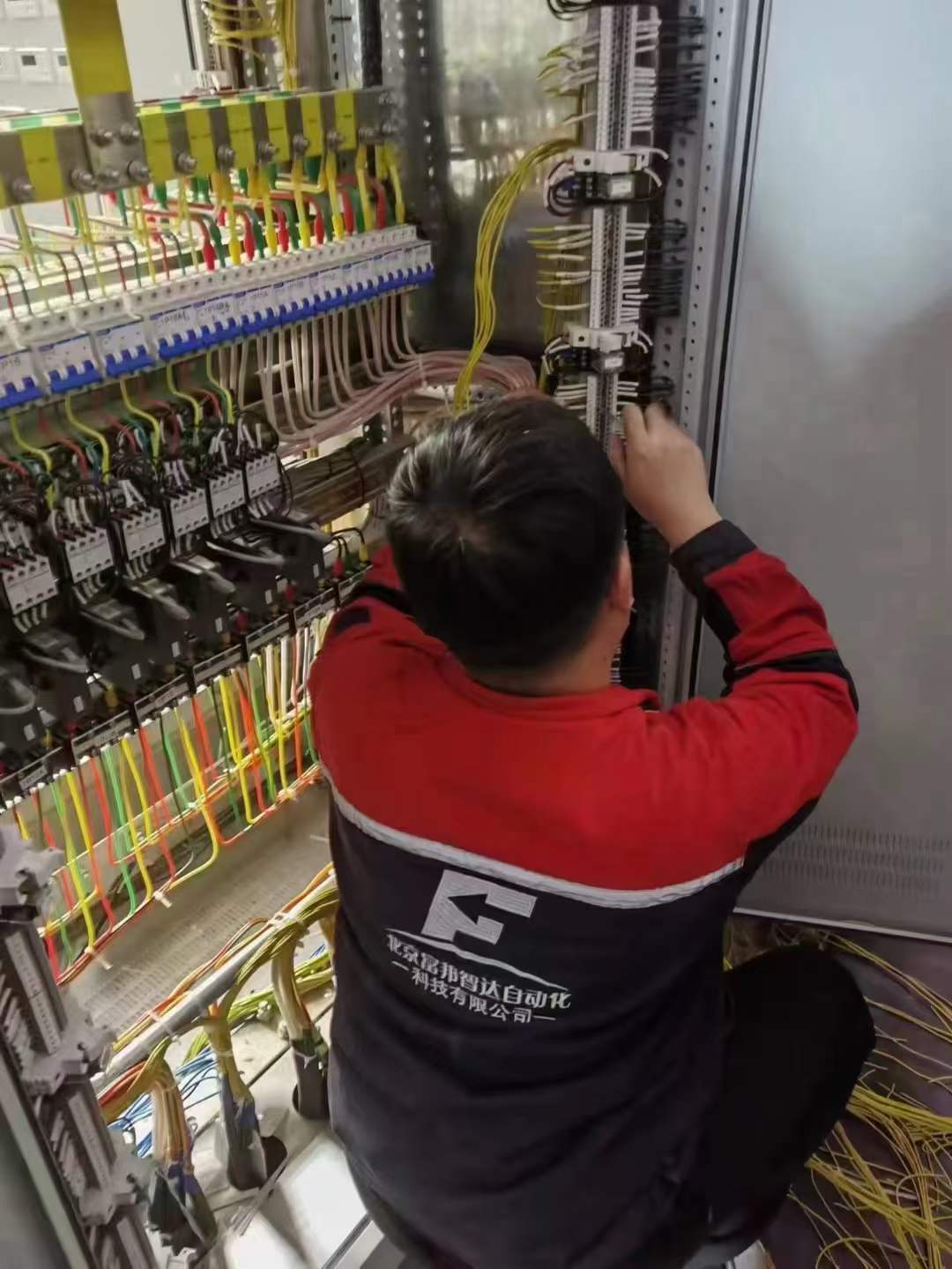 唐山某氨水制備工廠自動化施工掠影